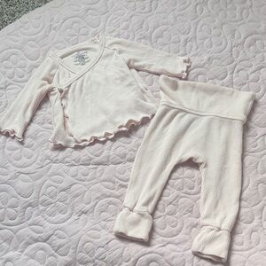 Caden Lane Soft Pink Going Home Baby Outfit 0-3 months